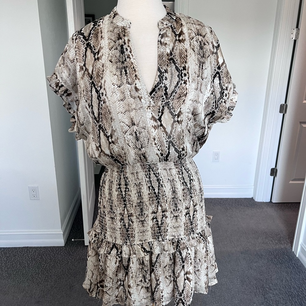 Very cute, casual dress